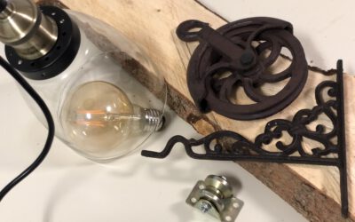 Rustikale Wandlampe aus Holz selber bauen